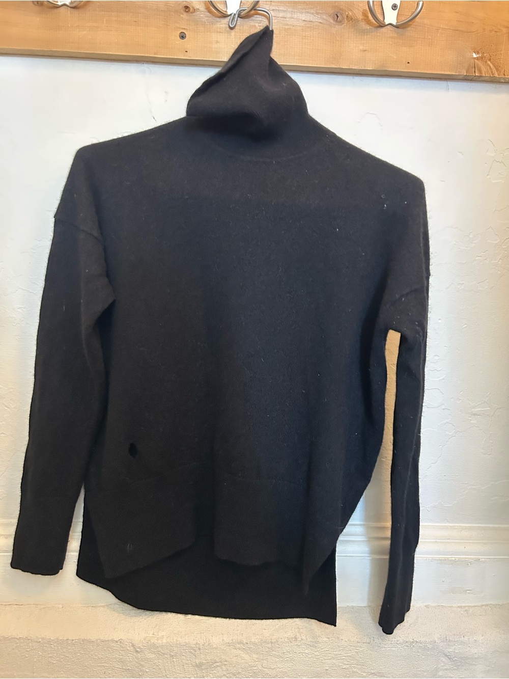 Theory Black Wool Cashmere Turtleneck Sweater - see photo - hole
